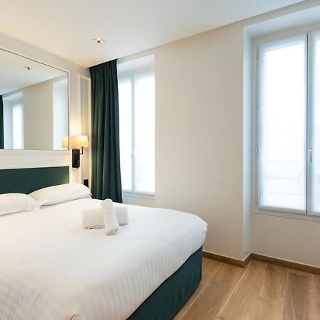 Hotel Au Coeur De Republique Paris Dış mekan fotoğraf