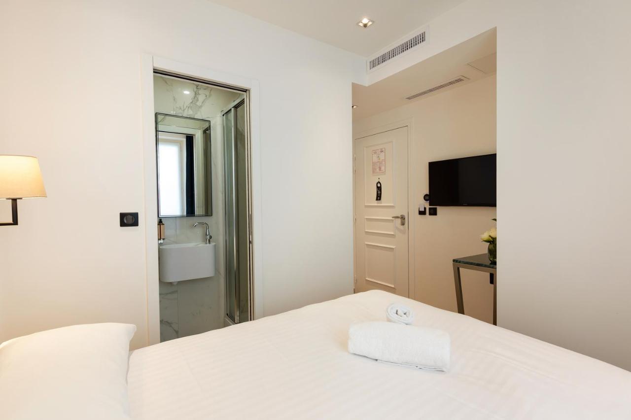 Hotel Au Coeur De Republique Paris Dış mekan fotoğraf